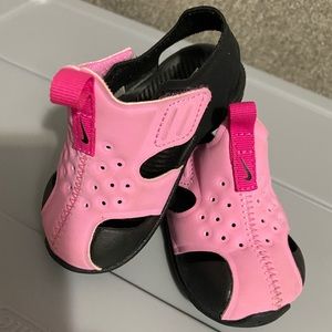 COPY - sandals used 5 times at most, practically new.